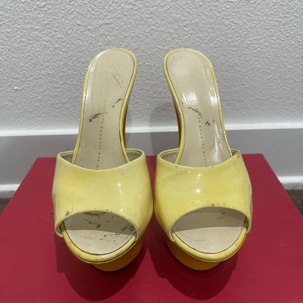 Giuseppe Zanotti Yellow Open-Toe Heels